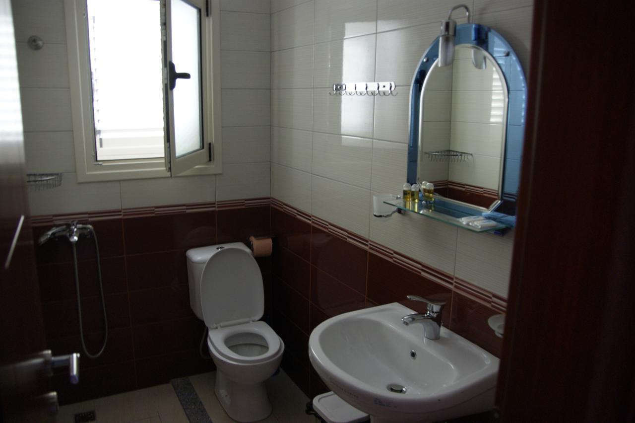 Augustus Hotel Dhërmi Habitación foto