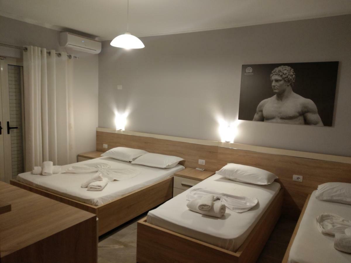 Augustus Hotel Dhërmi Habitación foto